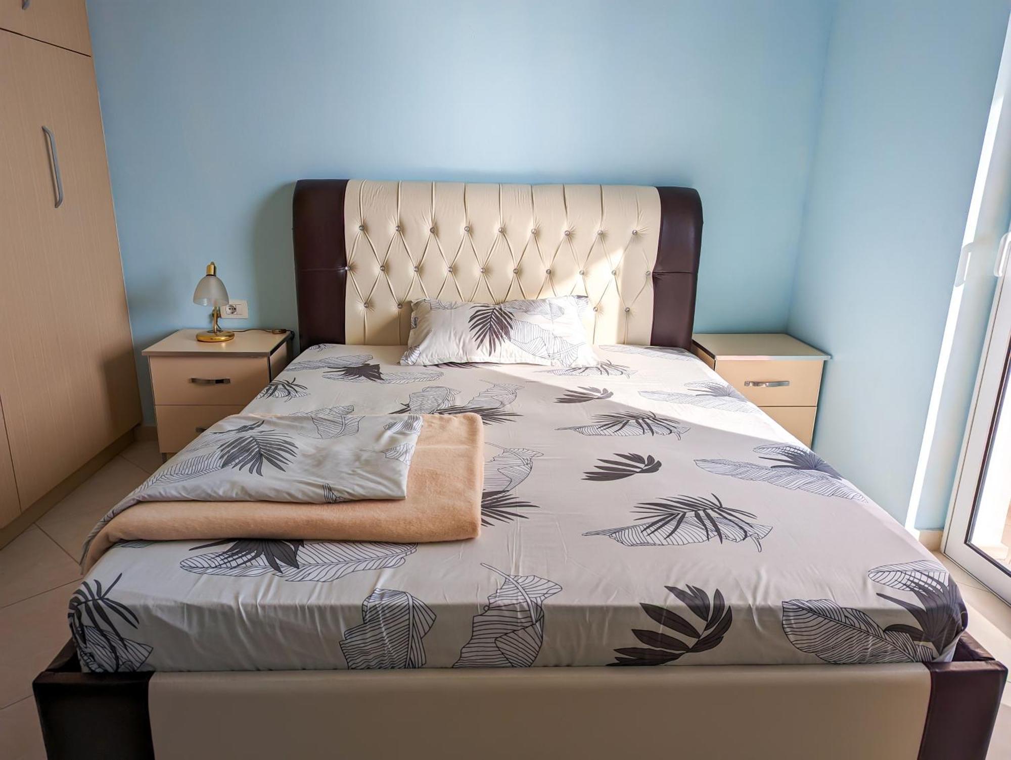 Sarah'S Apartments - 5 Min Walk To Beaches & Boulevard - Big Balcony! Sarande Bagian luar foto