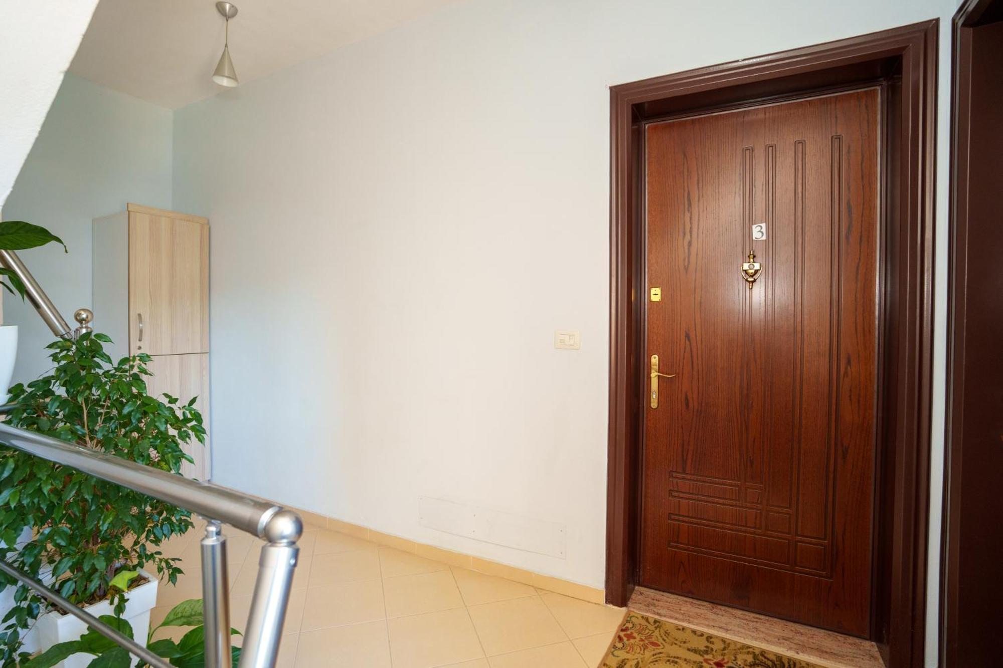 Sarah'S Apartments - 5 Min Walk To Beaches & Boulevard - Big Balcony! Sarande Bagian luar foto
