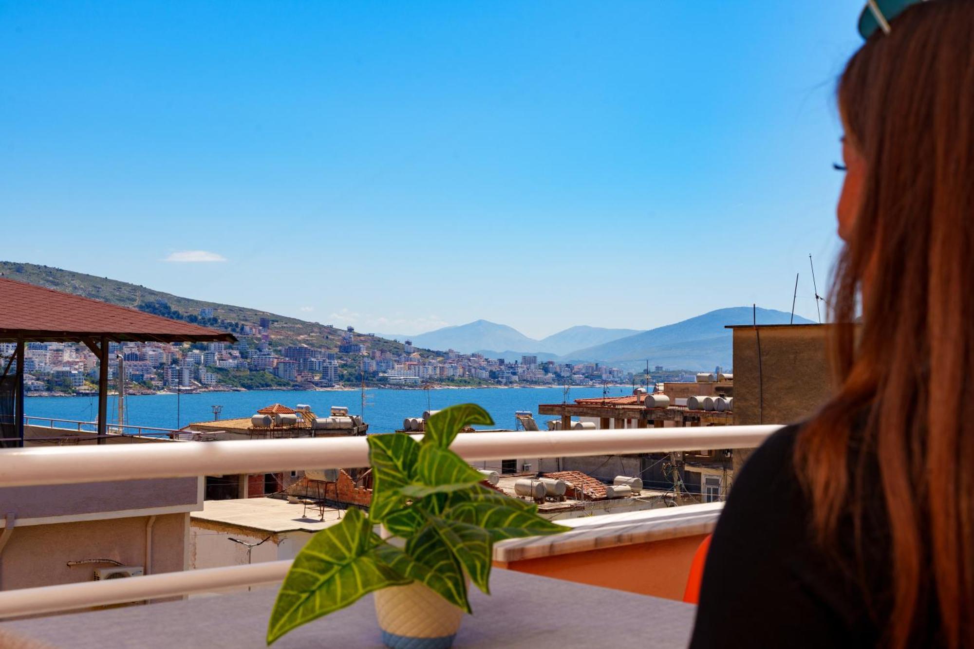 Sarah'S Apartments - 5 Min Walk To Beaches & Boulevard - Big Balcony! Sarande Bagian luar foto